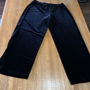 Travelers Collection Chicos Black Velvet Wide Leg Pants Pull On Soft  Easy Care